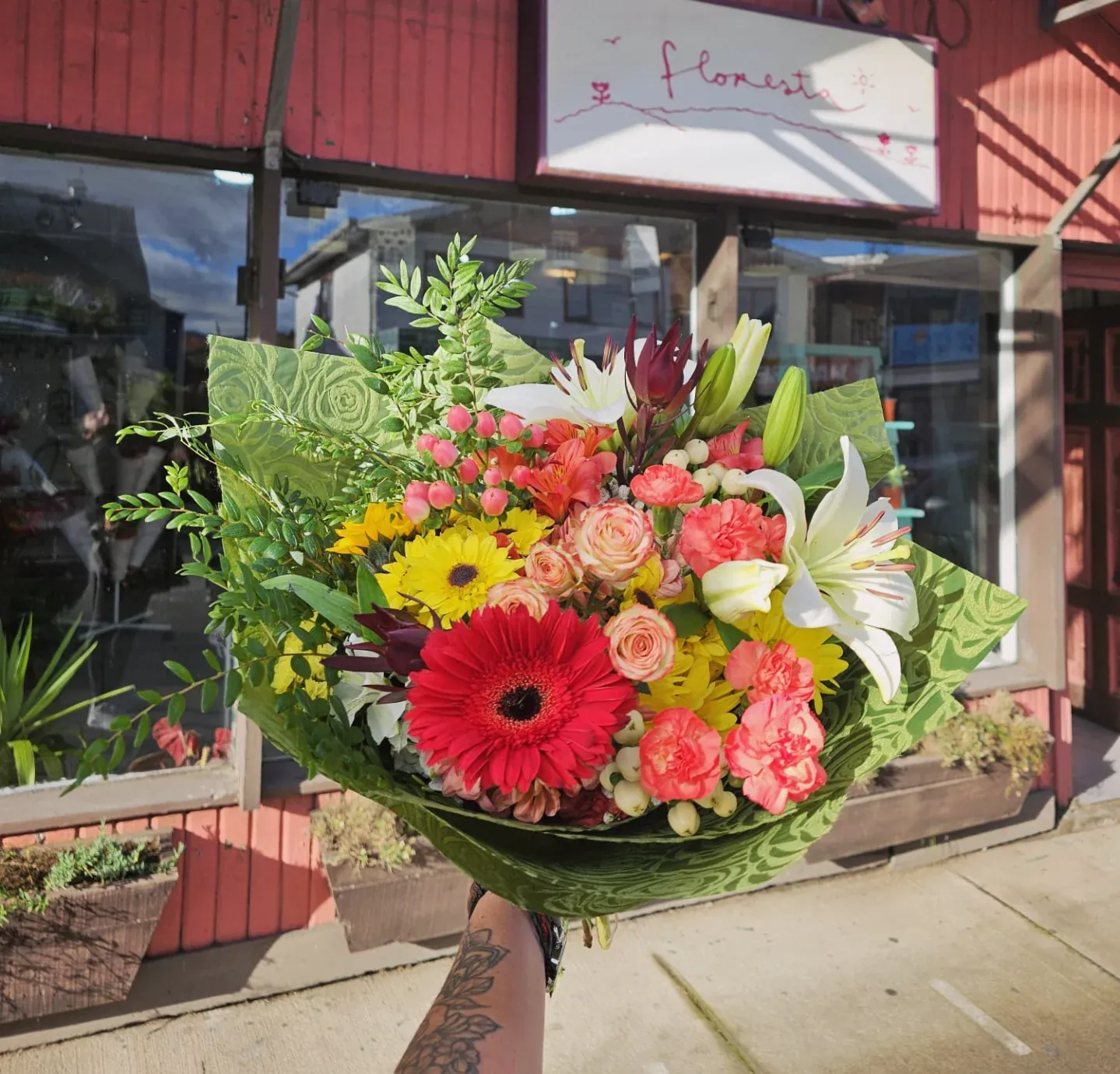 Ramo de gerberas, lirios y alstroemerias